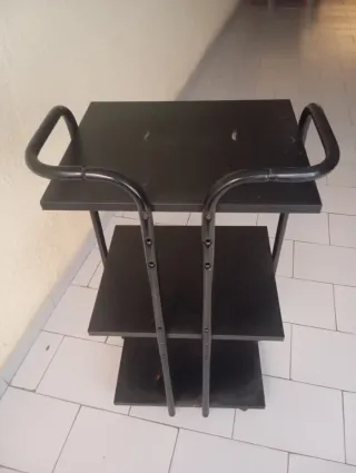 Mesa auxiliar 3 estantes negra