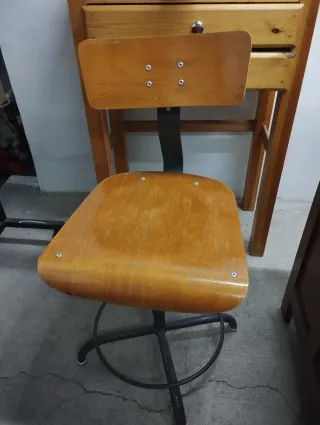 Silla de joyero, industrial. Vintage.