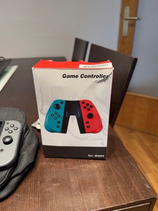 Nintendo Switch Negra y Blanca