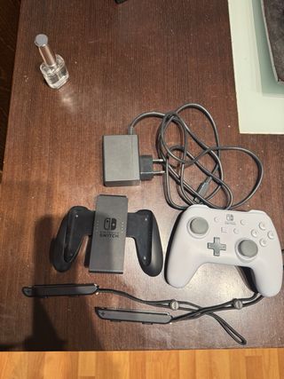 Nintendo Switch Negra y Blanca