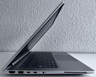 HP ELITEBOOK 640 G11 INTEL CORE ULTRA 5 SOLIDO 512