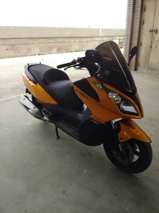 Kymco Maxi Scooter