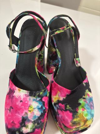 Zapatos ASOS fiesta tacón plataforma floral