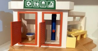 Playmobil Camping y Baño