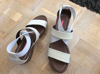 Zapatos de tacón estampado... tallas 37,5 y 38