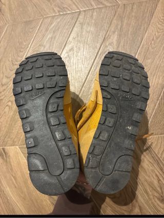 Scarpe Nike Marroni e Gialle