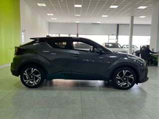 Toyota CHR Advance 1.8 125H e-CVT HEV Espectacular