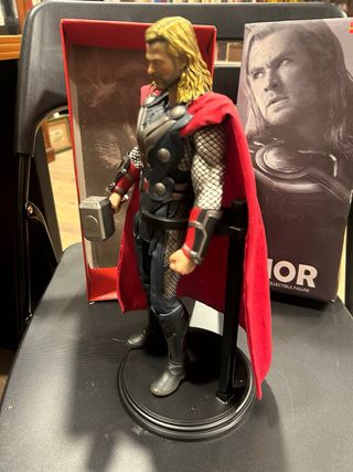 Muñeco Thor crrazy toys