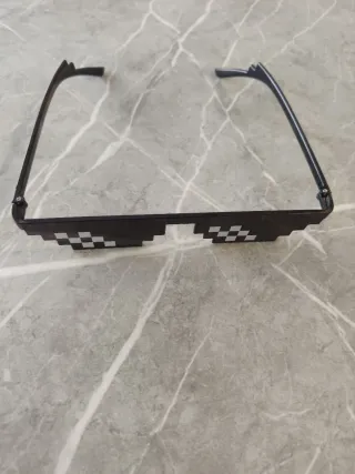Gafas Pixeladas Thug Life