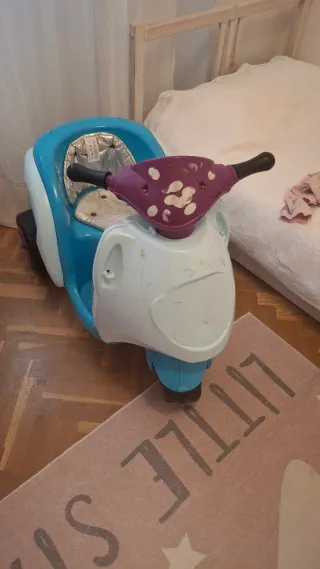 Moto eléctrica infantil