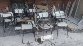 Sillas metálicas apilables