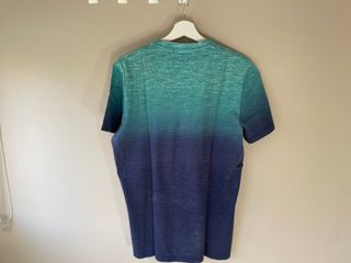 Camiseta Hollister. Talla L.