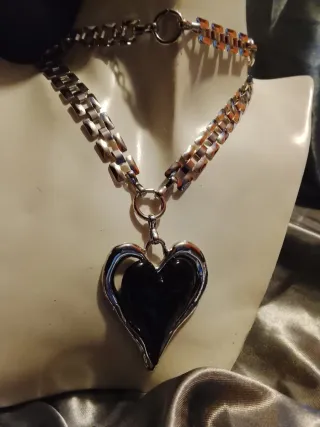 Collana doppio giro cuore nero
