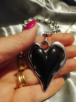 Collana doppio giro cuore nero