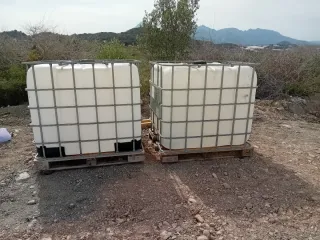 Depósitos de agua 1000L