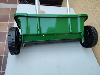 Carro esparcidor de semillas 14L