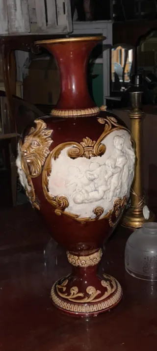 Jarrón estilo Imperio Cerámica granate y Dorado