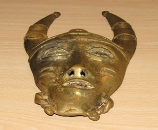 Máscara bronce Senufo Kpelye Kpelie África cuernos
