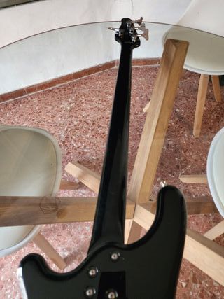 Bajo kawai japonés impoluto