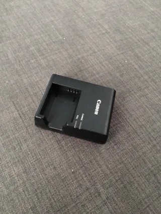 Cámara Canon 4000D Negra