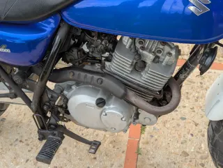 Suzuki RV125 Van Van Azul/Blanco