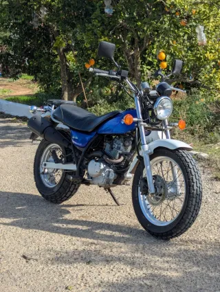 Suzuki RV125 Van Van Azul/Blanco