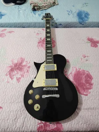 Chitarra Elettrica Nera Nuova