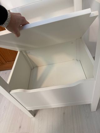 Mueble recibidor blanco y madera