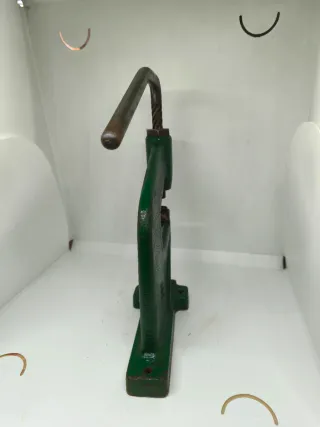 Torchietto per bottoni completo di punzone