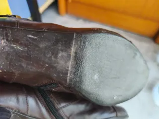 Botines de piel marrones con hebilla