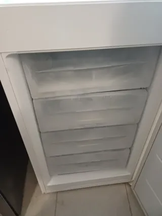 NEVERA INDESIT A+ 174X55 SEGUNDAMANO