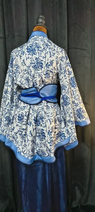 Traje Hanfu Chino Azul y Blanco