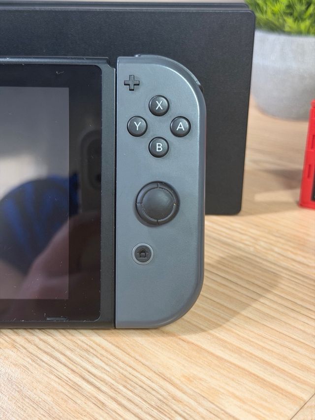 Nintendo Switch V2 (Batteria Migliorata) + Accessori