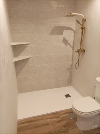 Albañil en San José de la Rinconada