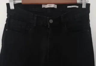 Vaqueros negros Mango Talla M