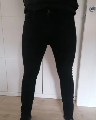 Vaqueros negros Mango Talla M