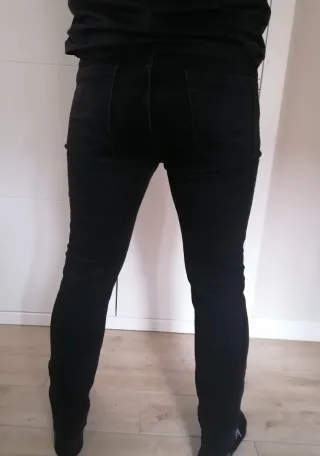 Vaqueros negros Mango Talla M
