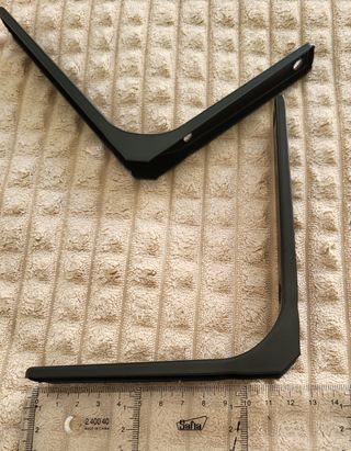 Soporte para estantería de metal negro