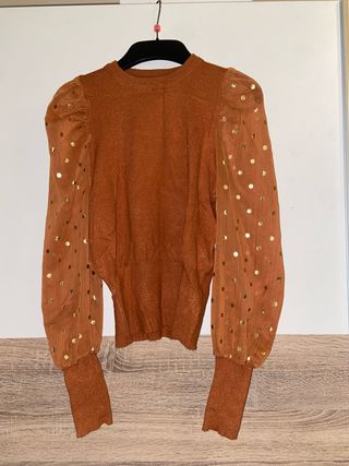 Jersey manga abullonada dorado