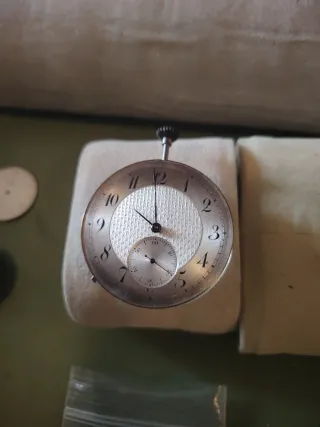 Relógio de bolso com repetição de horas