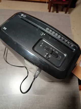 Destructora de papel Fellowes negra