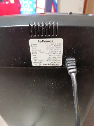 Destructora de papel Fellowes negra