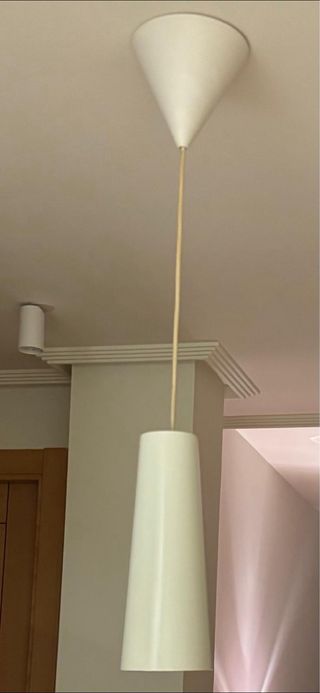 Lámpara colgante cónica beige/blanca