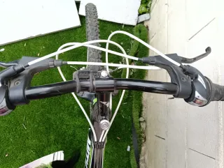 Bicicleta de adulto negra