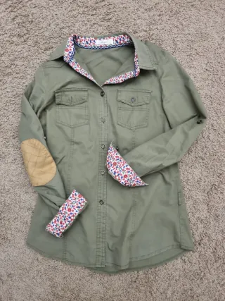 Camisa verde mujer con coderas