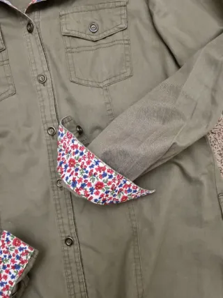 Camisa verde mujer con coderas