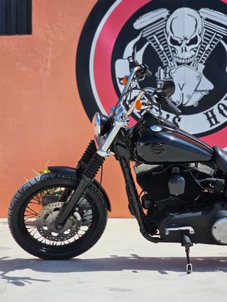 Harley Davidson Dyna Street Bob 2010 Negra