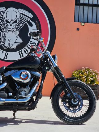Harley Davidson Dyna Street Bob 2010 Negra