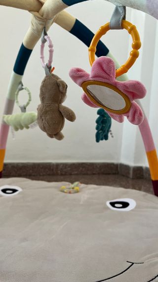 Alfombra de actividades para bebé