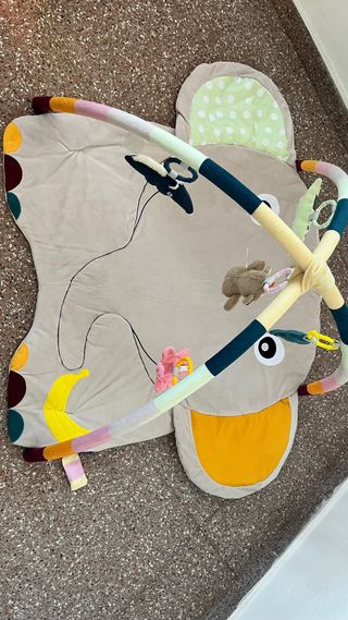 Alfombra de actividades para bebé